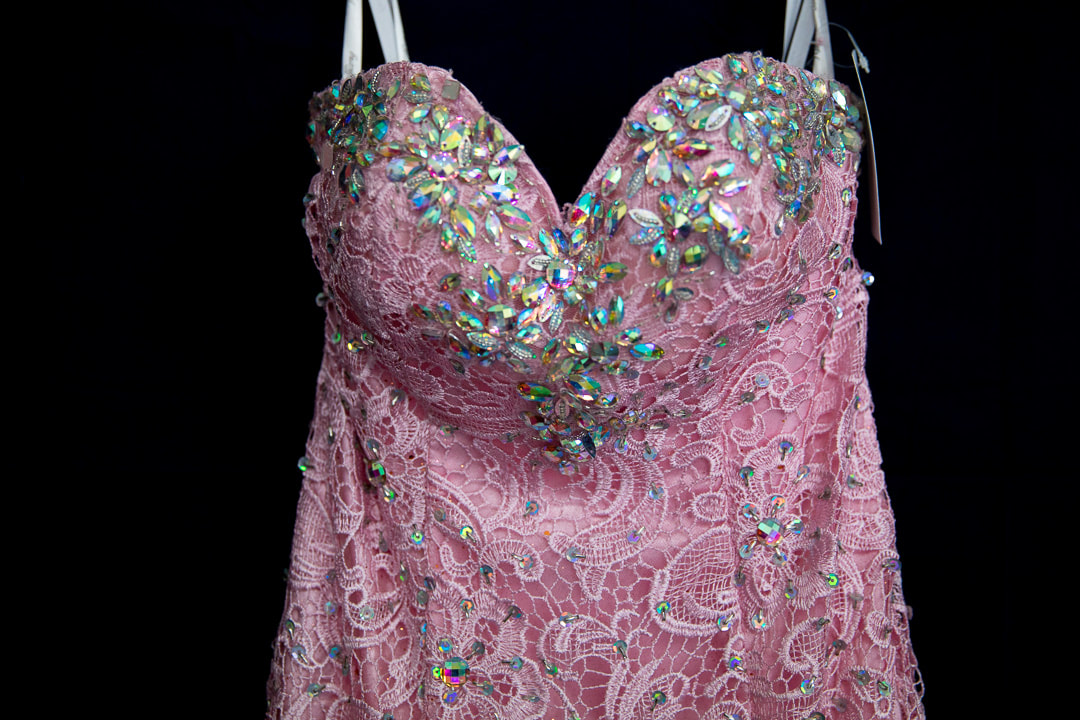 Boise Photographer with Allison’s Formal Dresses in Clarkston, Washington!