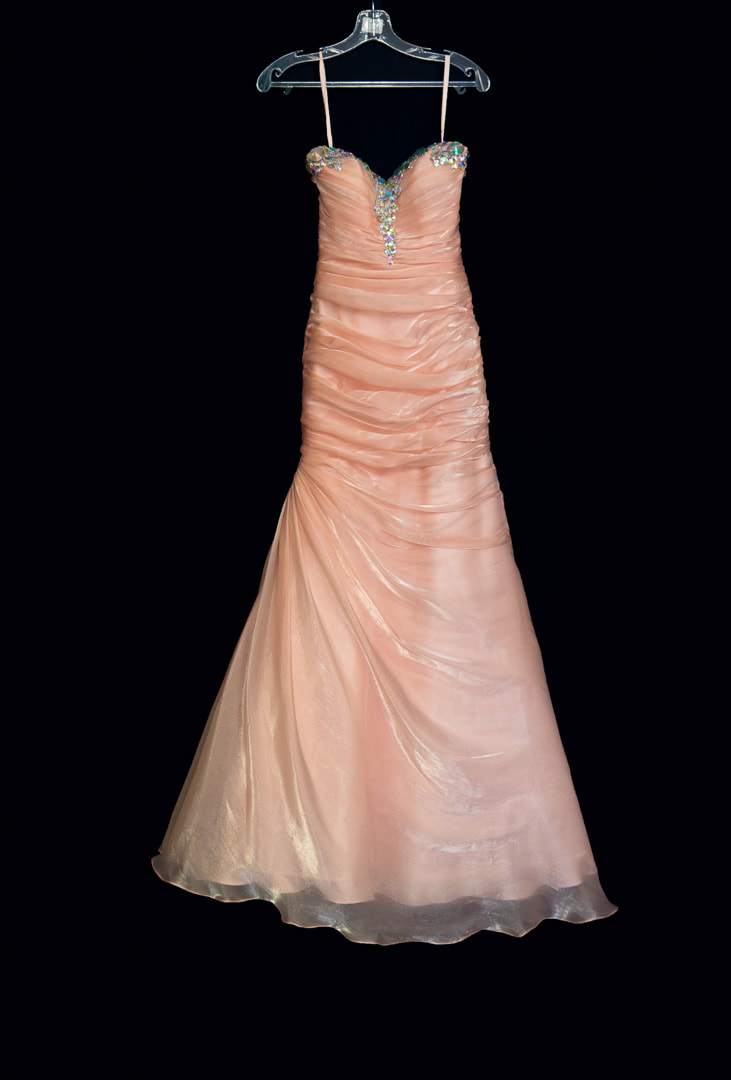 Boise Photographer with Allison’s Formal Dresses in Clarkston, Washington!